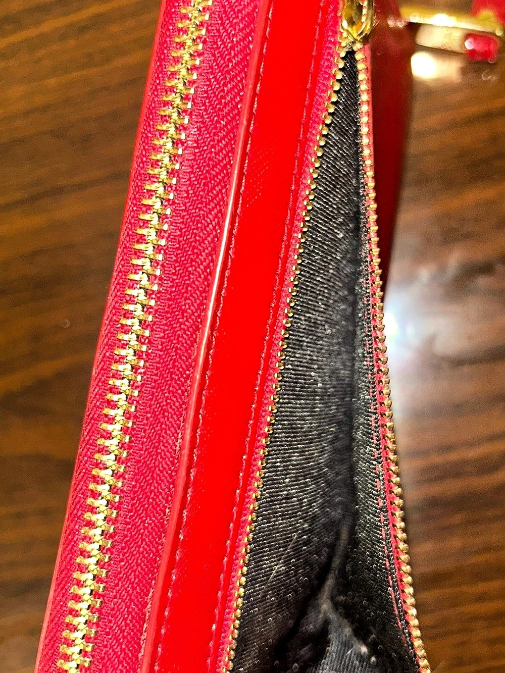Badgley Mischka Red Patent Zip-Around Continental Wallet - Picture 4 of 8